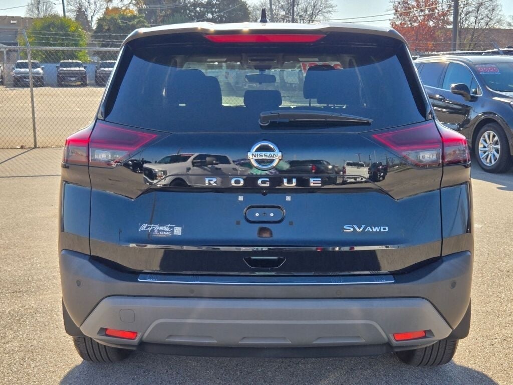 2021 Nissan Rogue SV