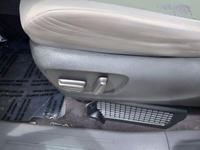 2023 Toyota Sienna LE 8 Passenger