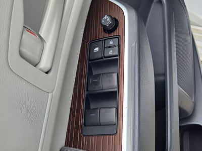 2023 Toyota Sienna LE 8 Passenger