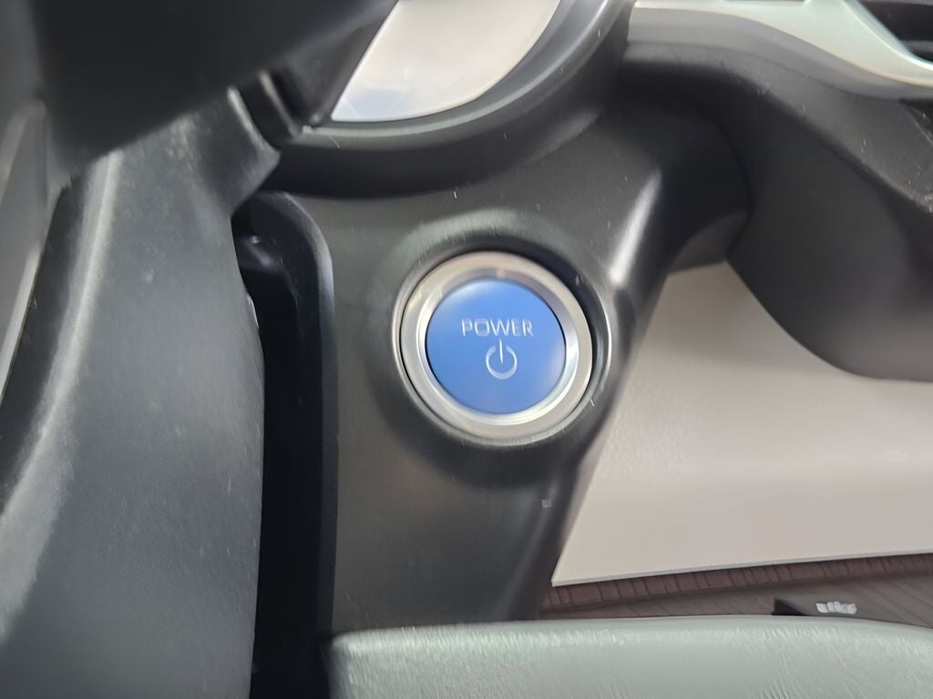 2023 Toyota Sienna LE 8 Passenger