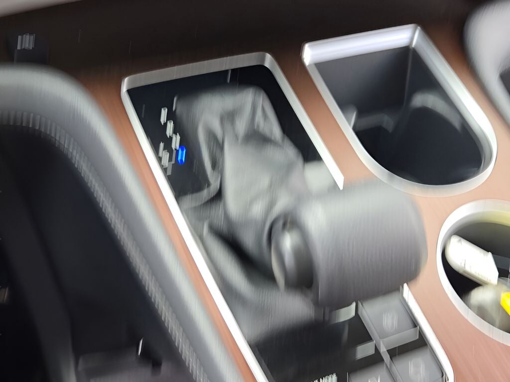 2023 Toyota Sienna LE 8 Passenger