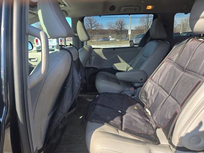 2019 Toyota Sienna XLE 8 Passenger