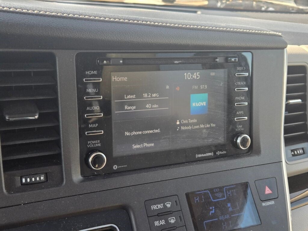 2019 Toyota Sienna XLE 8 Passenger