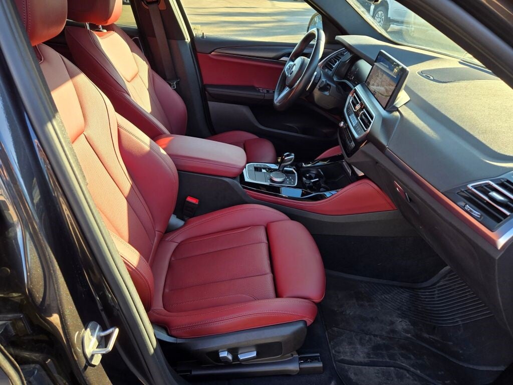 2022 BMW X4 xDrive30i