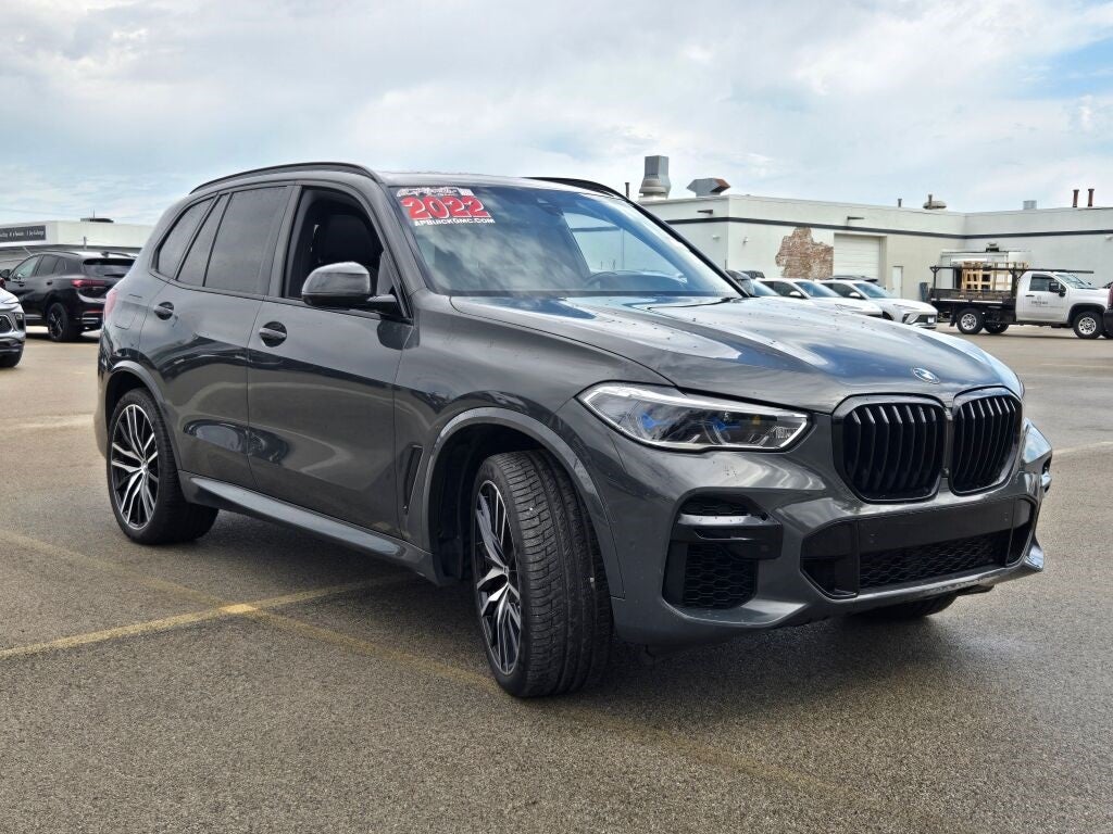 2022 BMW X5 M50i