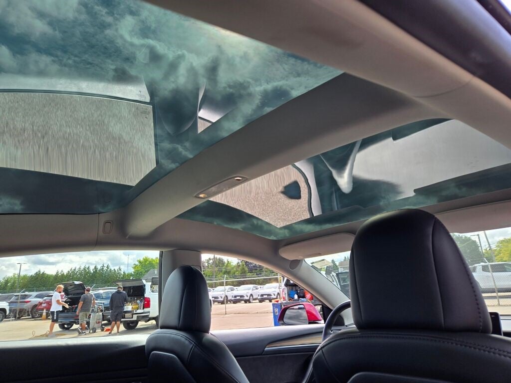 2023 Tesla Model 3 Base