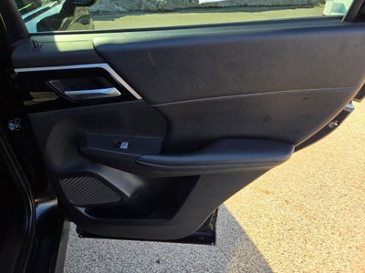 2023 Mitsubishi Outlander SE