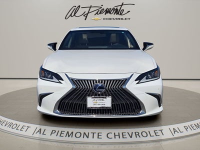 2019 Lexus ES 300h Luxury