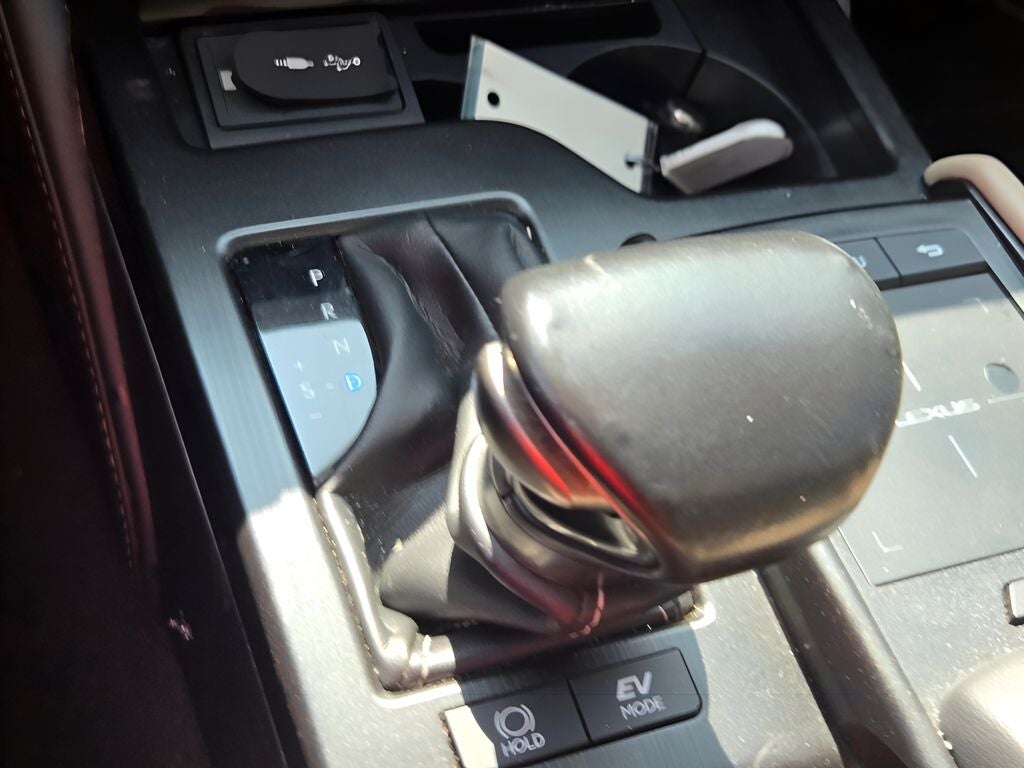 2019 Lexus ES 300h Luxury