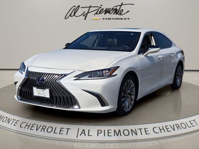 2019 Lexus ES 300h Luxury