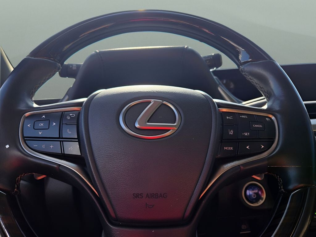 2019 Lexus ES 300h Luxury