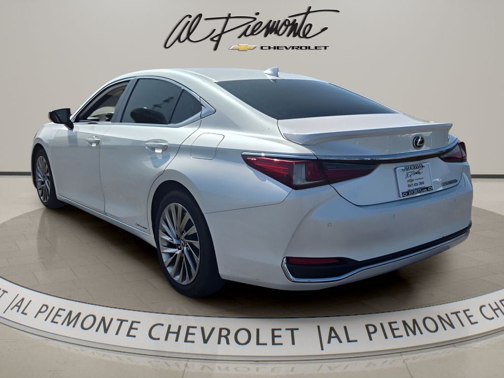 2019 Lexus ES 300h Luxury
