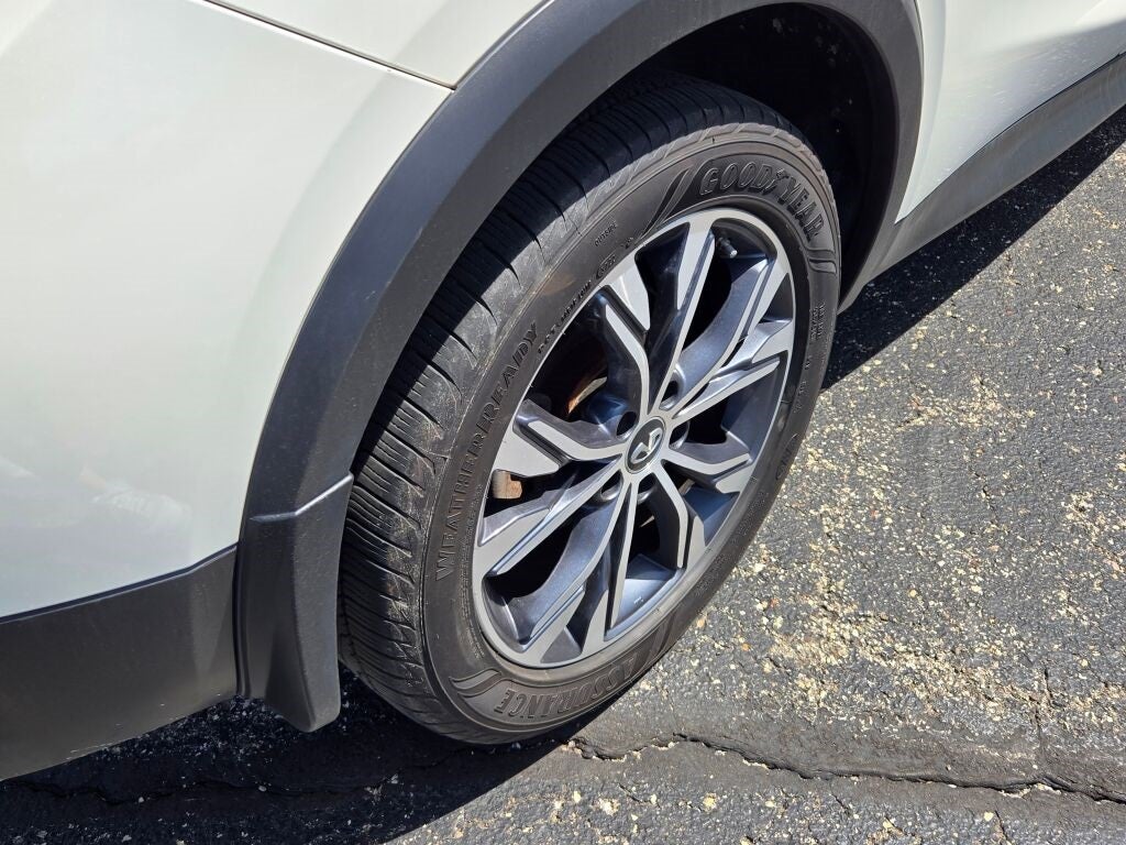 2018 INFINITI QX30 Premium