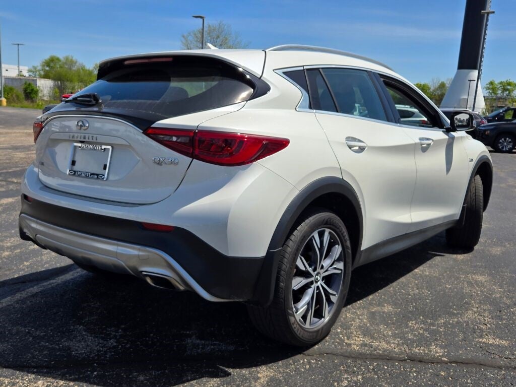 2018 INFINITI QX30 Premium