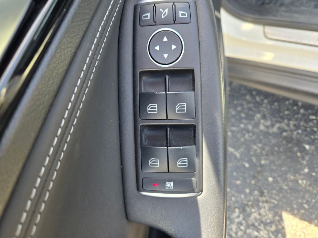 2018 INFINITI QX30 Premium