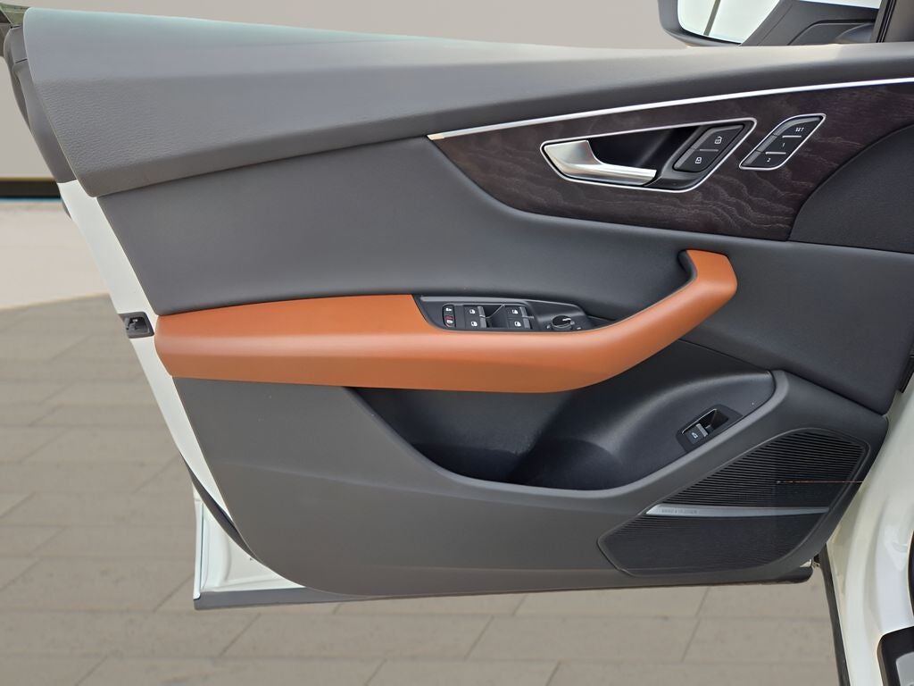 2022 Audi Q8 55 Premium Plus quattro