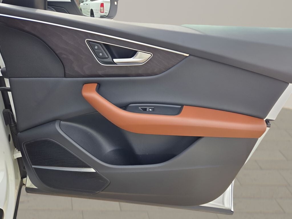 2022 Audi Q8 55 Premium Plus quattro