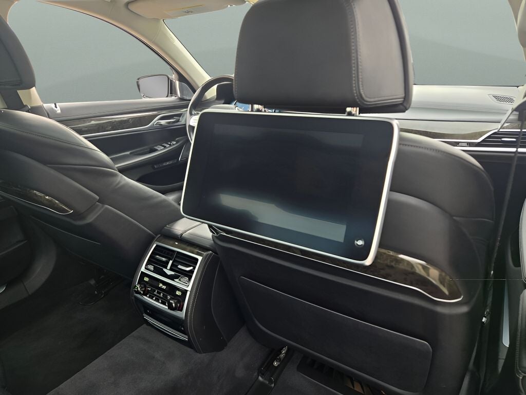 2018 BMW 7 Series 740e xDrive iPerformance