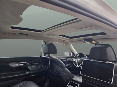 2018 BMW 7 Series 740e xDrive iPerformance
