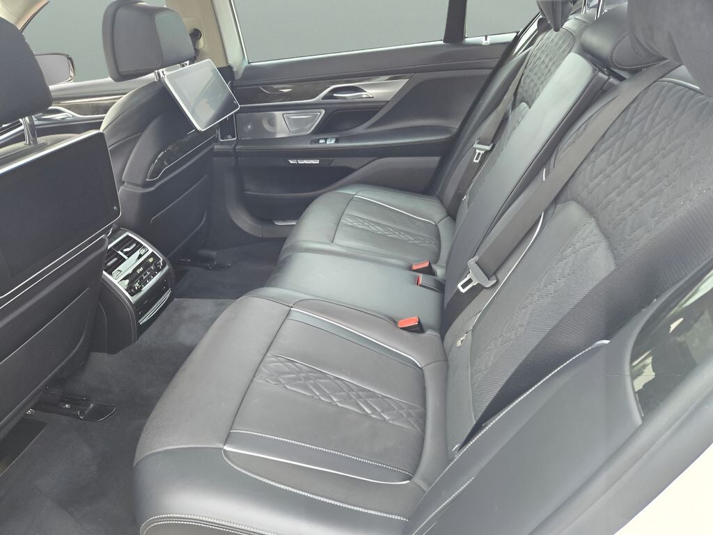 2018 BMW 7 Series 740e xDrive iPerformance