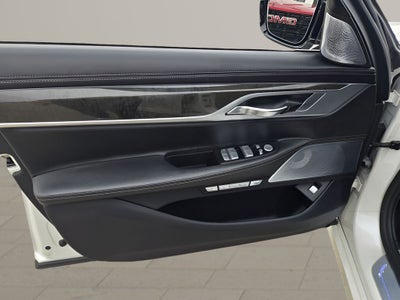 2018 BMW 7 Series 740e xDrive iPerformance