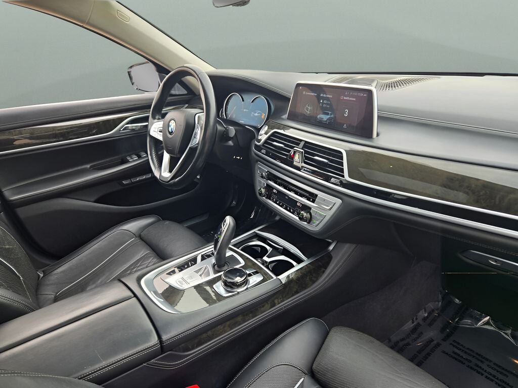 2018 BMW 7 Series 740e xDrive iPerformance