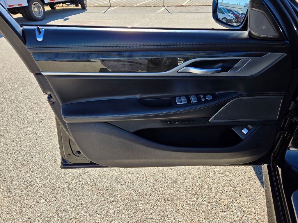 2020 BMW 7 Series 740i