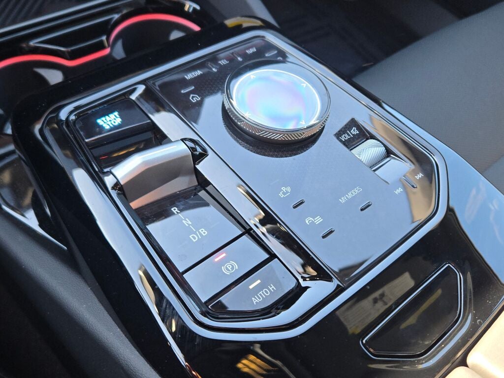 2026 BMW i5 xDrive40