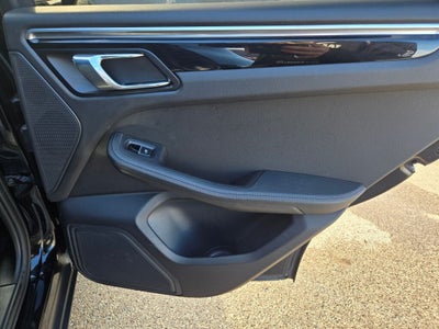 2018 Porsche Macan Base