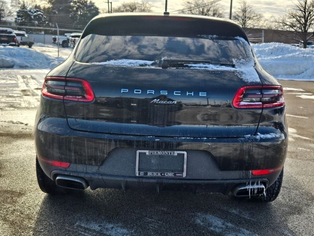 2018 Porsche Macan Base