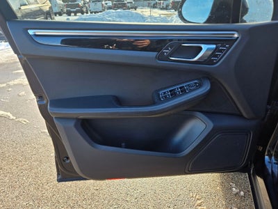 2018 Porsche Macan Base