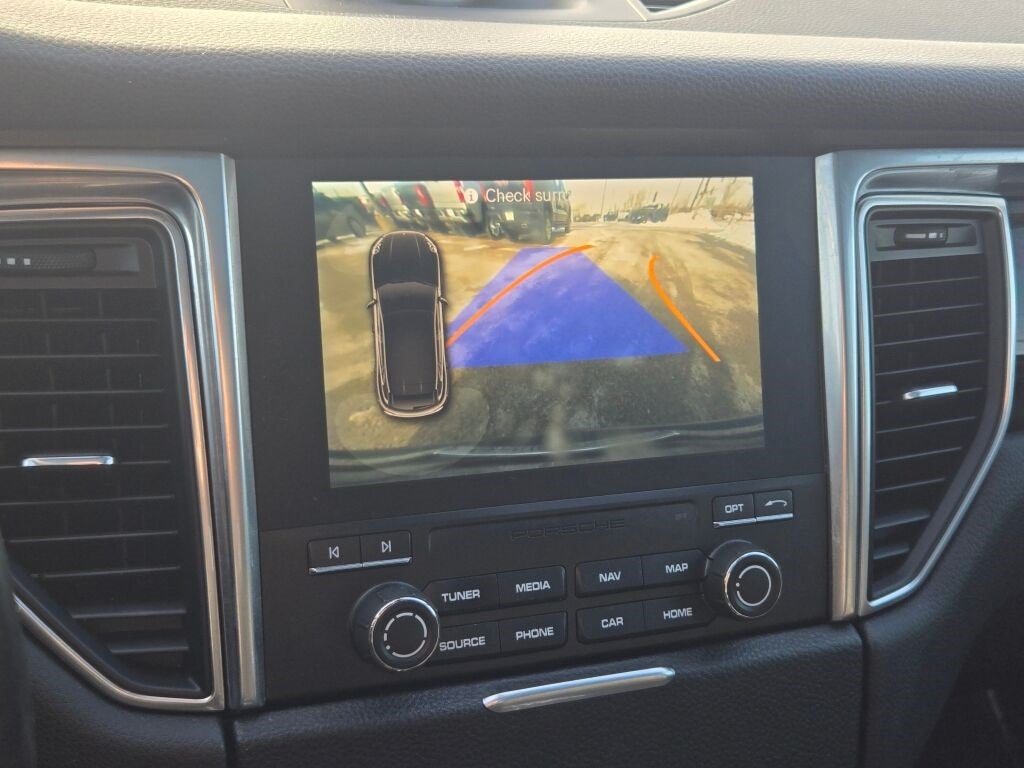 2018 Porsche Macan Base