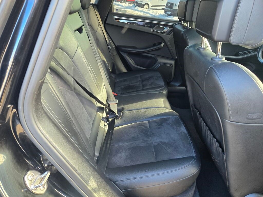 2018 Porsche Macan Base