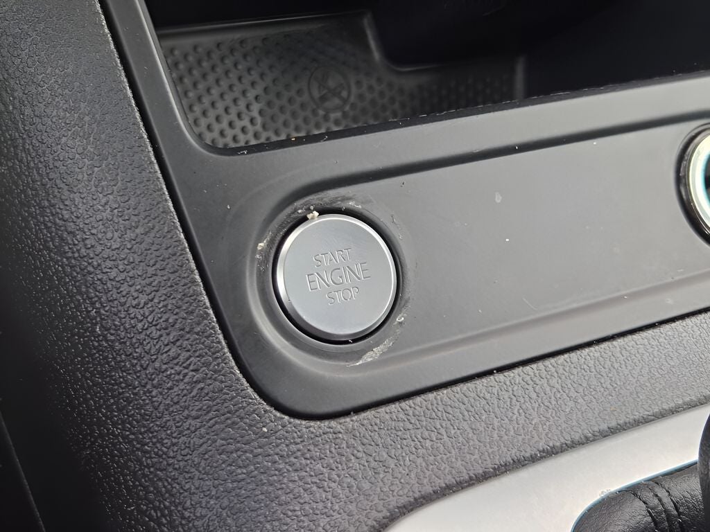2018 Volkswagen Tiguan Limited 2.0T 4Motion